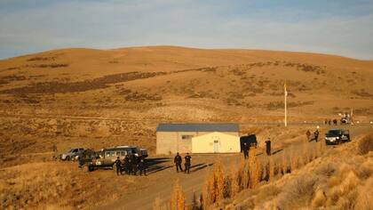 Uno de los allanamientos de 2021 en Santa Cruz, a los que aludió Kicillof