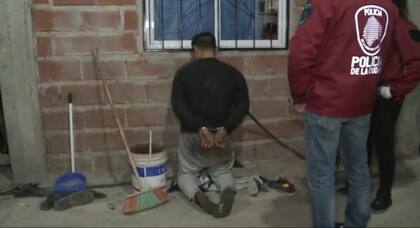 Allanamiento y detención del violador de una niña de 12 años en la villa 1-11-14