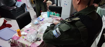 Allanamientos en la ex villa 1-11-14