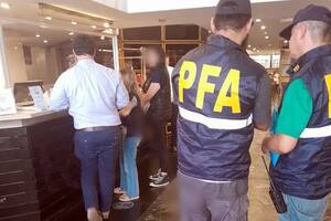 Migraciones asegura que aún no emitió ningún pasaporte y pone la mira en la Justicia