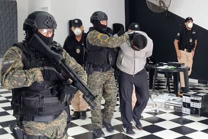 Allanamientos realizados durante el mes de mayo por el primer caso de punteros políticos detectados en Salta realizando estafas con el IFE