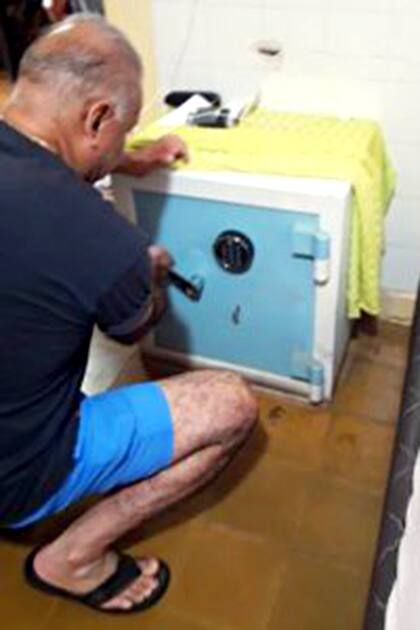 Allanaron la casa del intendente de Salvador Mazza y otras propiedades