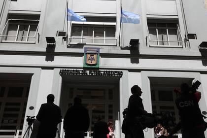 Allanaron las oficinas de la AFA en Viamonte