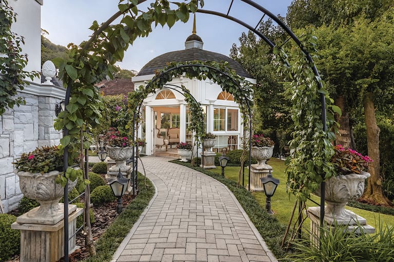 Allí, nada está librado al azar y sus jardines son muy cuidados