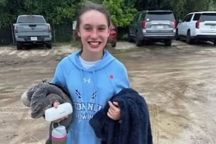 Allie en una foto tomada en el campamento de verano, antes de que la tragedia ocurriera