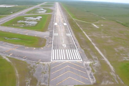 Alligator Alcatraz se construiría en el centro de la pista del Dade-Collier Training and Transition Airport