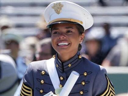 Alma Cooper, miembro del Ejército de Estados Unidos