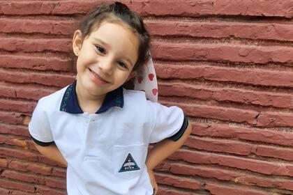 Alma Fernández, camino al primer día de primer grado