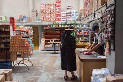 Almacén en Nueva Esperanza.