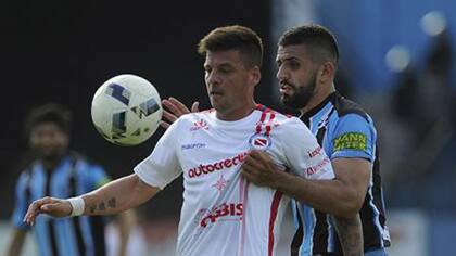 Almagro y Argentinos empataron sin goles