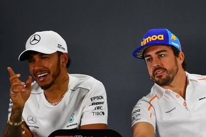 Alonso criticó a Hamilton por sus declaraciones sobre el auto de Red Bull