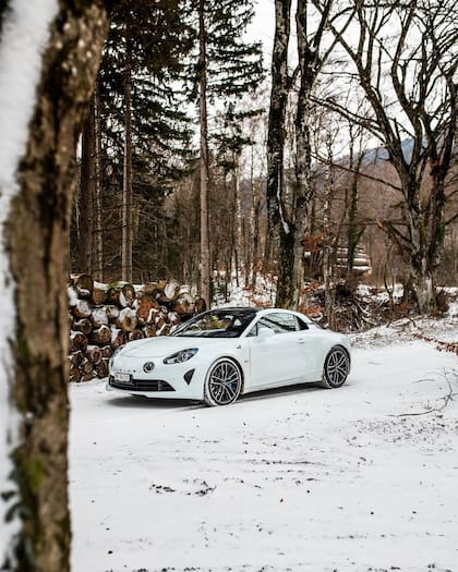 Alpine A110