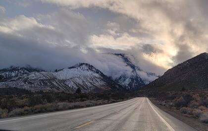 Alpine está ubicado entre Yosemite y el lago Tahoe en las montañas Sierra Nevada de California