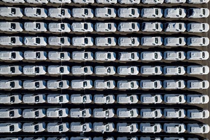 Alrededor de 7000 vehículos asiáticos arribaron al puerto de Zárate