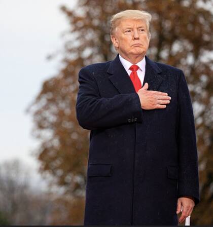 Alrededor del mediodía, el presidente electo recitará un juramento de conformidad con la Constitución de Estados Unidos