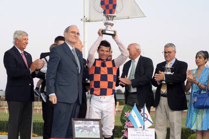 Altair Domingos condujo a Imperador; "remató corriendo mucho como en el ensayo", dijo el jinete