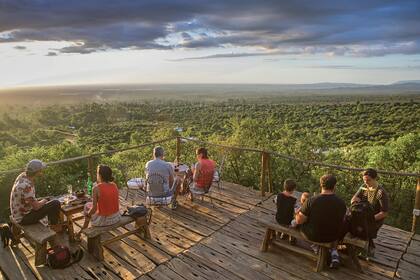 Atardecer con distancia social en los miradores de San Javier