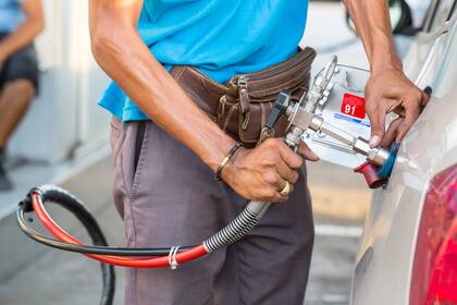 Combustibles alternativos no escapan: GLP y GNL pagan US$0,558/galón equivalente, mientras el GNC se equipara a la gasolina con US$0,483