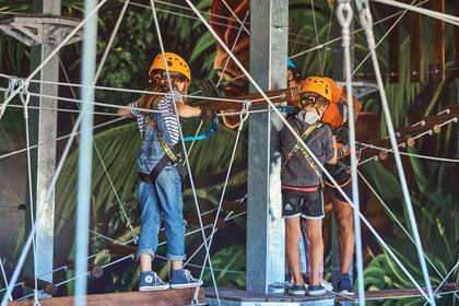 Alto Parque propone una aventura para poner a prueba el equilibrio, la superación y el trabajo en equipo