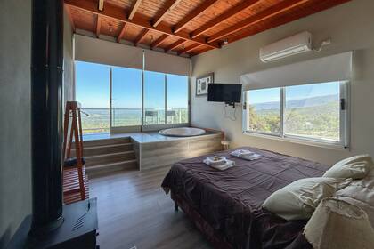 Altos de Rabonas está a 17 kilómetros de Mina Clavero.