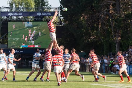 Alumni derrotó al SIC 30 a 21.