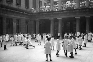 Revolución de las aulas: la era de las escuelas palacio en la ciudad