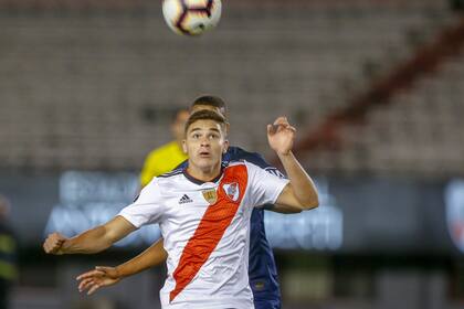 Álvarez debutó internacionalmente en la final ante Boca, en Madrid