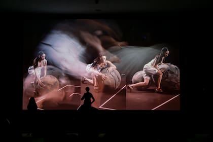 Álvarez y una obra que revisa su propia trayectoria teatral