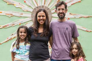 Cambio de vida. Eligieron las sierras cordobesas para abrir una librería única