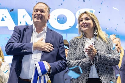 Álvaro Delgado y Valera Ripoll, la fórmula presidencial del oficialista Partido Nacional de Uruguay