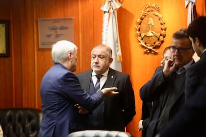 Alvaro González y Luis Juez durante la votación de la acusación del juez Bailaque en la Magistratura