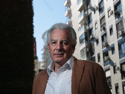 Álvaro Vargas Llosa participará del homenaje a su padre, a un año de su fallecimiento
