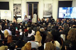 ¿Dónde está Amado Boudou en la foto del acto de Cristina Kirchner?
