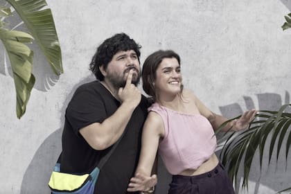 Amaia se hizo fanática de El Mató a un Policía Motorizado y quiso que el cantante de la banda, Santiago, le produjera artísticamente su disco