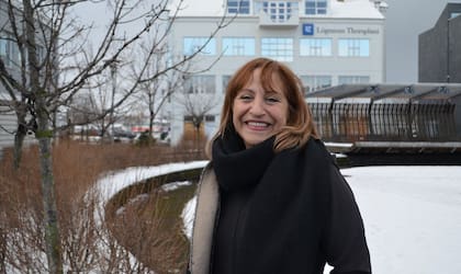 Amal Tamimi es palestina y en 2011 se convirtió en la primera mujer de origen extranjero en el Parlamento islandés.