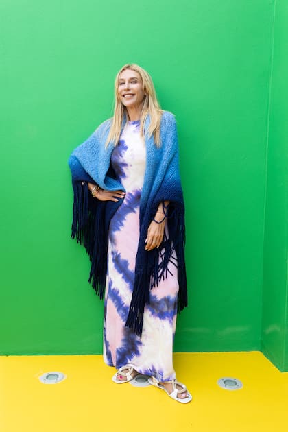 Amalia Amoedo, anfitriona en el brunch de Fundación Ama Amoedo en Casa Neptuna, José Ignacio. En el marco de Este Arte, la fundación invitó a ser parte de un conversatorio con el curador de la bienal de Sao Paulo