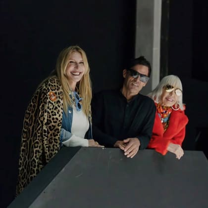 Amalia Amoedo con Matías Duville y Marta Minujín en el Pabellón Argentino en Venecia