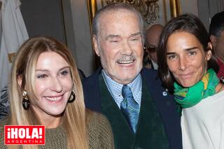 Todas las famosas que acompañaron a Gino Bogani en la distinción que recibió en el Salón Dorado de la Legislatura