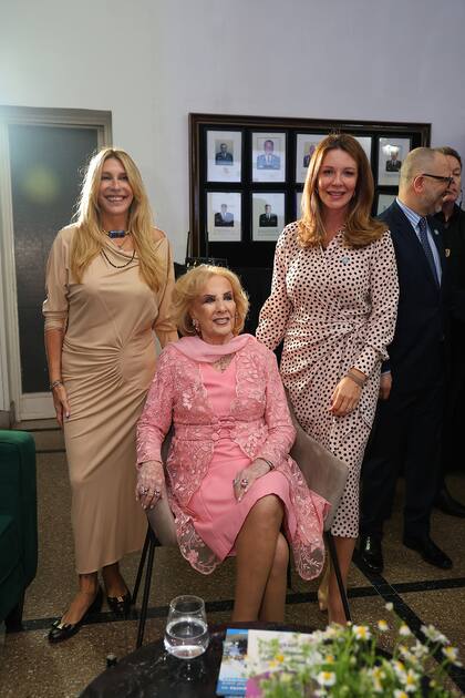 Amalia Amoedo y Nunzia Locatelli recibieron a Mirtha Legrand