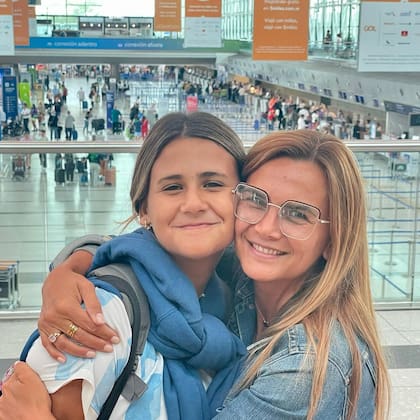 Amalia Granata y su hija Uma en el aeropuerto de Ezeiza
Foto: INSTAGRAM / @amaliagranata