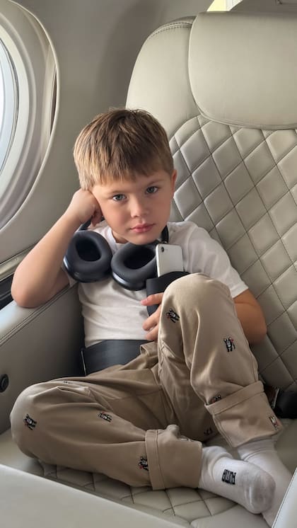 Amancio, hijo de la China Suárez, posó para la cámara en pleno viaje a Turquía