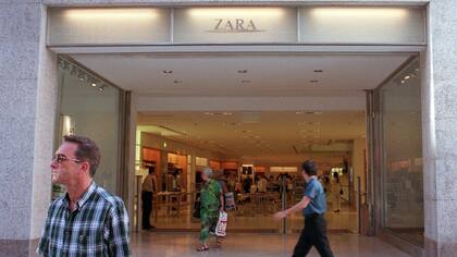 El negocio de Zara en la Argentina pasó a manos del grupo panameño Harari