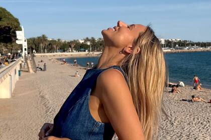 Amanda Rollins ahora prioriza el cuidado de su piel