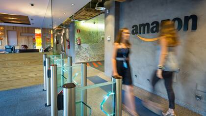 Amazon hoy emplea a 40.000 personas