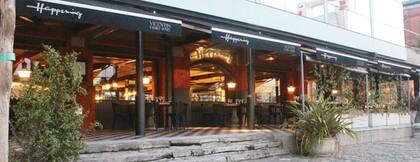 Ambas sedes de Happening, un clásico que nunca falla, disponen de vista privilegiada al río