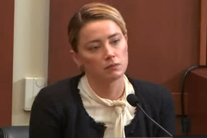 Amber Heard declaró en el juicio y relató una presunta violación de su exesposo