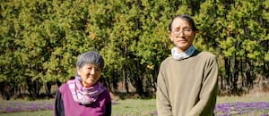 La pareja de origen japonés que cultiva una de las especias más caras del mundo