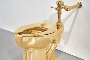 "América", de Maurizio Cattelan, fue comprada por la franquicia estadounidense Ripley’s Believe It or Not! por US$12,1 millones