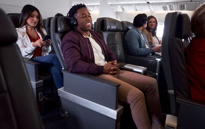 American Airlines amplía su servicio de wifi en sus aviones de fuselaje estrecho y jets regionales de dos clases (Archivo)