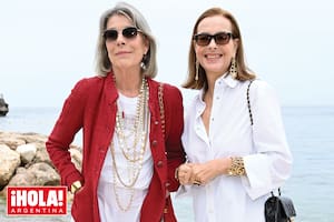 En Montecarlo, junto a su hija, su nuera y su consuegra, para ver la colección crucero de Chanel